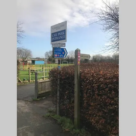 Kezbah 1, 22 The Square Centre Of Village * Dalston