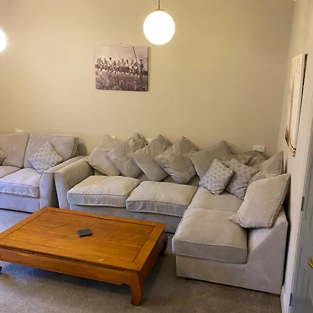 Kezbah 1, 22 The Square Centre Of Village * Dalston