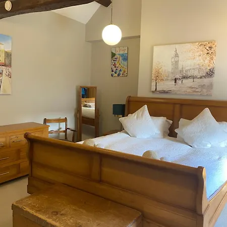 Apartment Kezbah 1, 22 The Square Centre Of Village