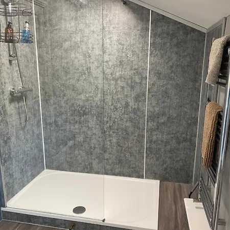 Kezbah 1, 22 The Square Centre Of Village